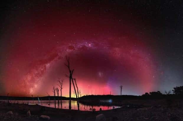 Spectacular Aurora Borealis Pictures That Stun (25 photos)
