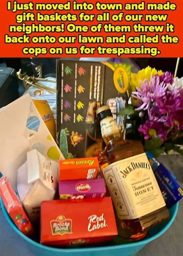 Awful Neighbors Who Crossed the Line (40 photos)