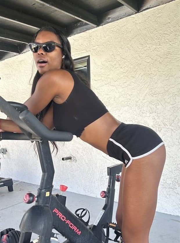 girls in shorts 18 Handsome Girls in Short Shorts #5 (22 photos)