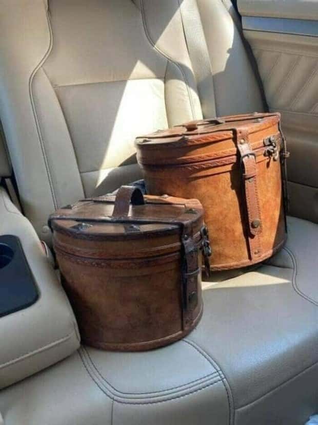 strange thrift store things 24 Strange Things Found in Thrift Stores #27 (25 photos)