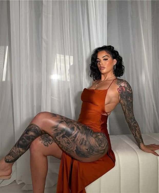 tattooed girls 4 Hot Tattooed Girls #25 (21 photos)