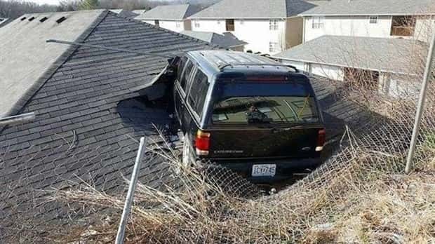 drving fails 13 Insane Driving Fails #25 (21 photos)