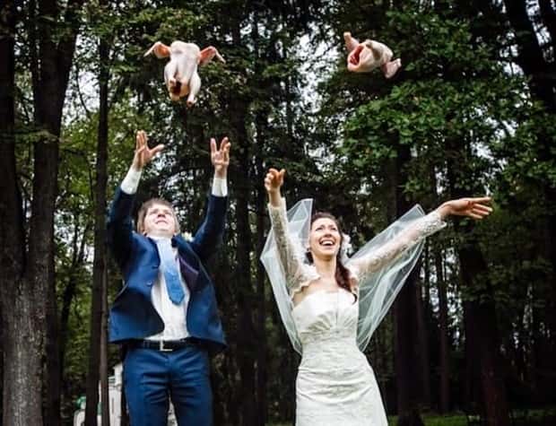 Wonderfully Eccentric Russian Wedding Photos (40 photos)
