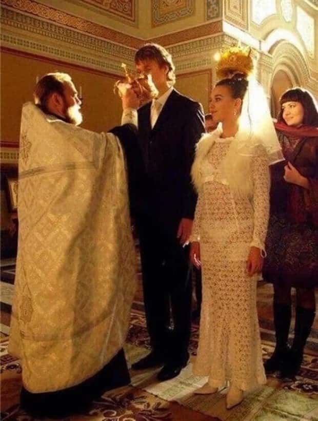 Wonderfully Eccentric Russian Wedding Photos (40 photos)