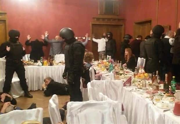 Wonderfully Eccentric Russian Wedding Photos (40 photos)