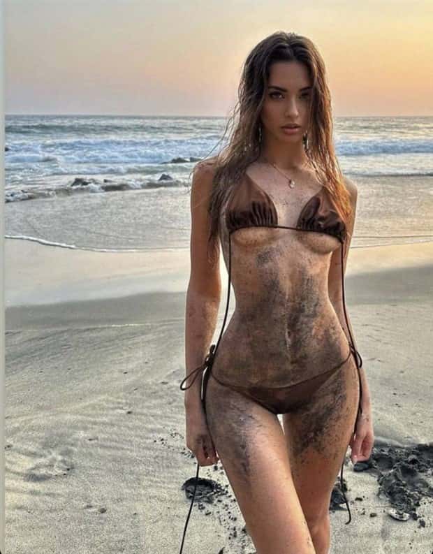 Hot Bikini Girls #72 (20 photos)