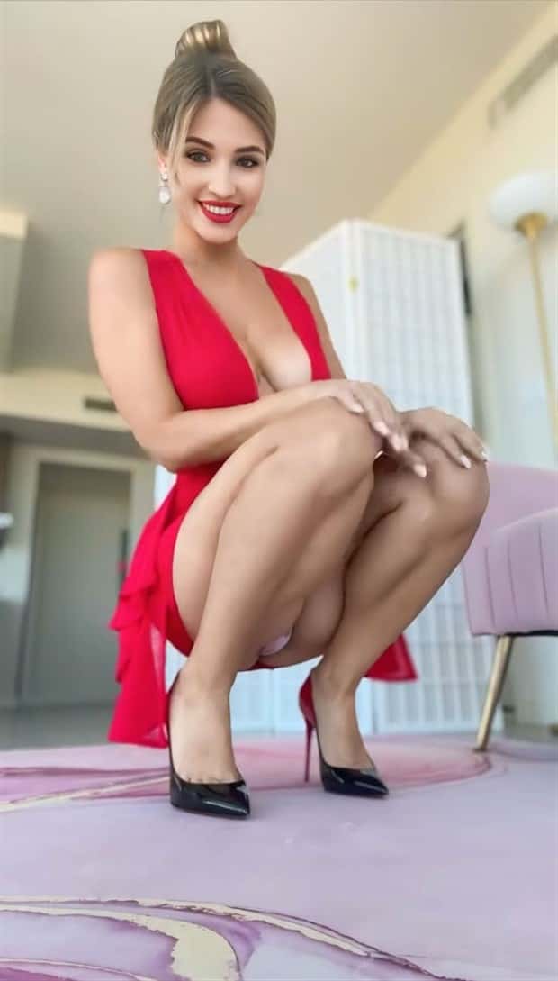 girls in red 9 Hot Girls Love Wearing Red #9 (20 photos)
