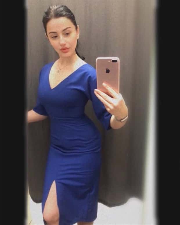 hot selfie girls 8 Hot Girls Taking a Selfie #6 (20 photos)