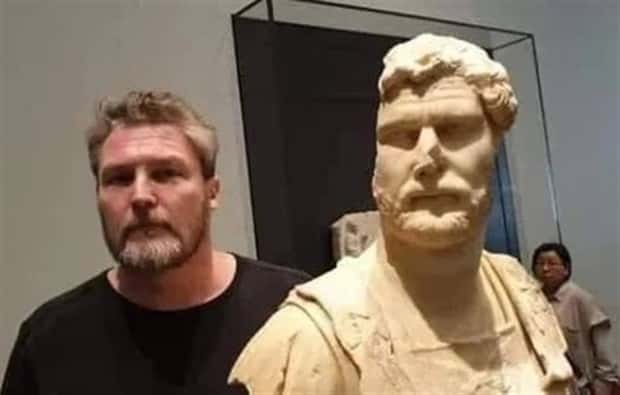 doppelgangers in museums 30 Doppelgängers Found Hanging in Museums (31 photos)