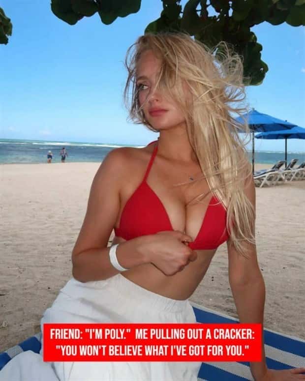 Hot Girls Featuring Jokes #8 (24 photos)