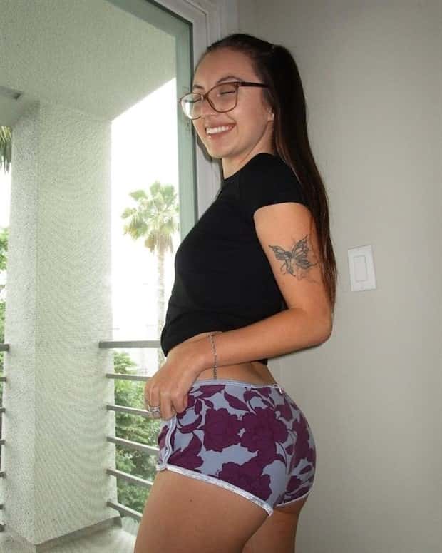 girls with glasses 18 Hot Girls with Glasses #27 (22 photos)