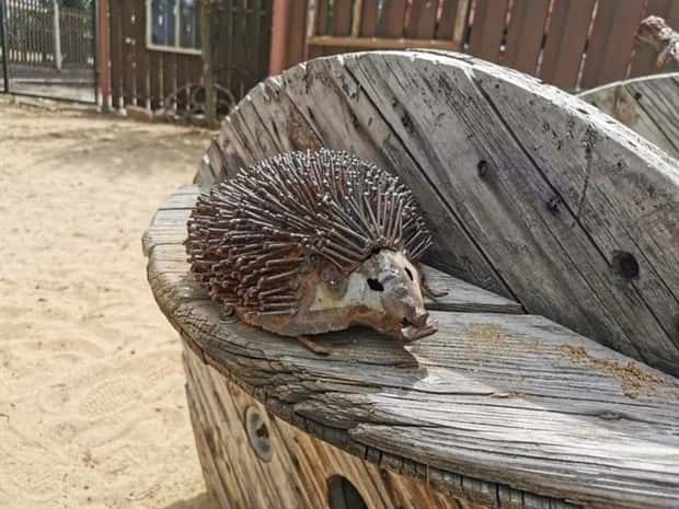 Kovozoo Zoo With Metal Animals (27 photos)