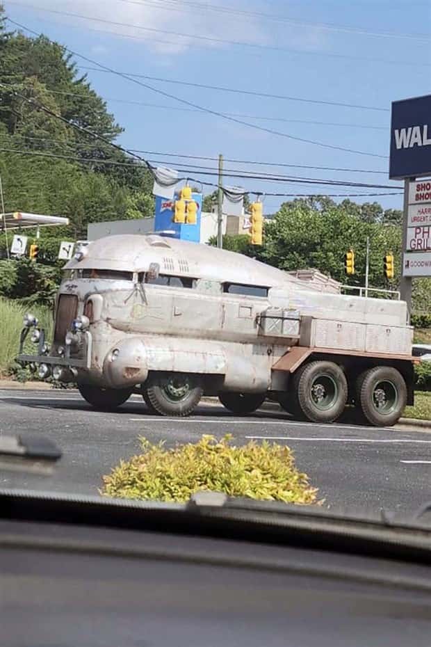 head scratching rides 18 Head Scratching Rides That Defy Logic (21 photos)