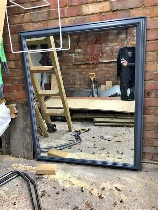invisible mirror sellers 3 Invisible Mirror Sellers Strike Again (23 photos)