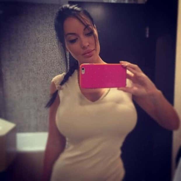 Hilarious Budget Celebrity Lookalikes (40 photos)