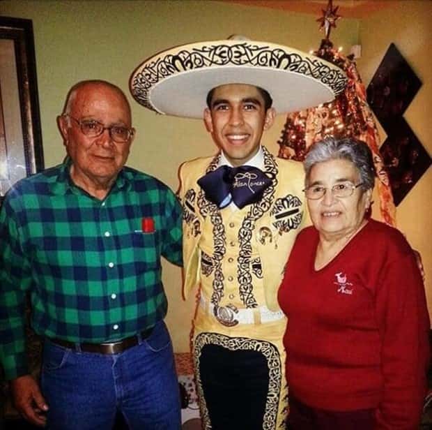 Hilarious Budget Celebrity Lookalikes (40 photos)