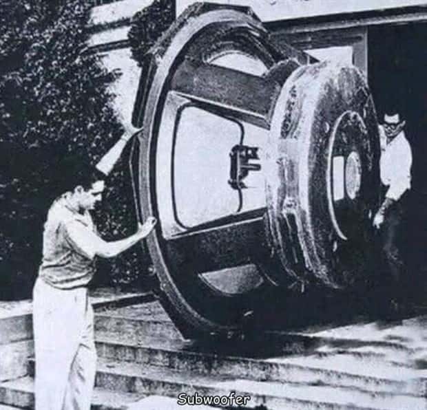 Interesting Pictures with Captions #165 (19 photos)