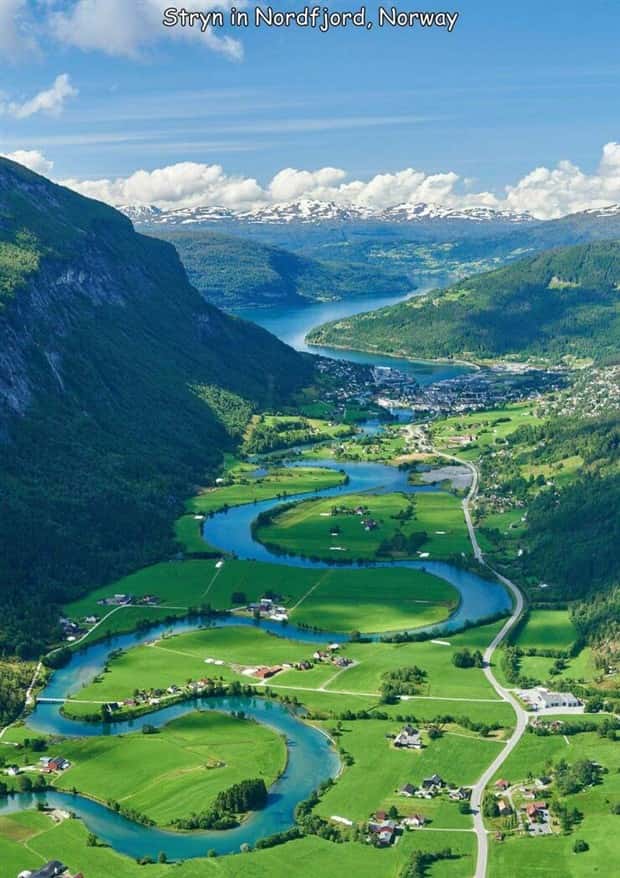 Interesting Pictures with Captions #164 (24 photos)