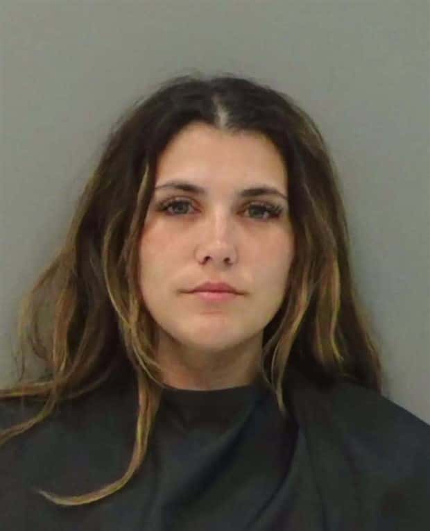 24 Pretty Girls Who Rocked Mugshots (24 photos)