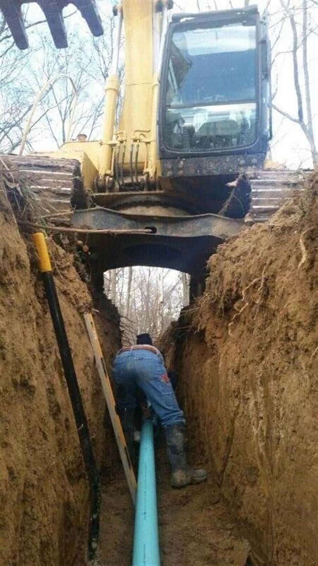 safety fails 10 Ridiculous Safety Fails #22 (25 photos)