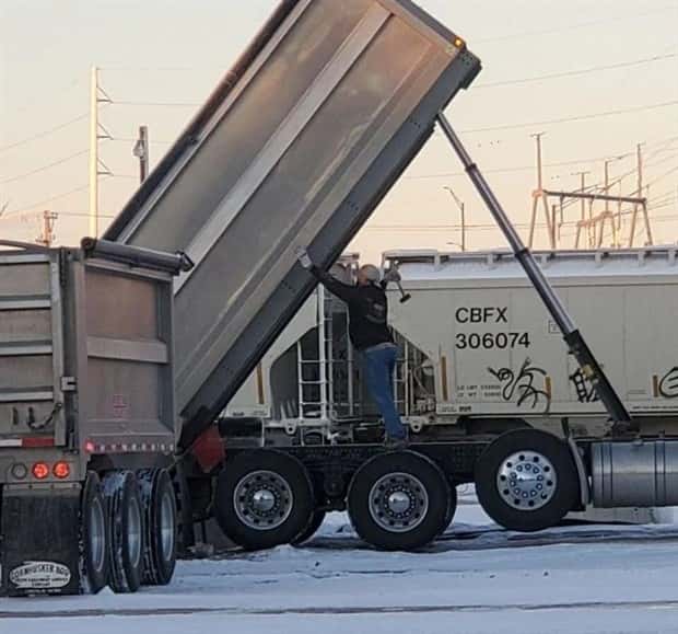 safety fails 8 Ridiculous Safety Fails #22 (25 photos)