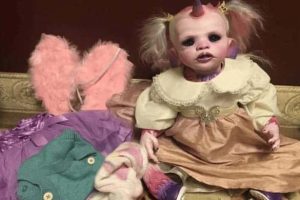 Scary Dolls That Bring Unease (25 photos)