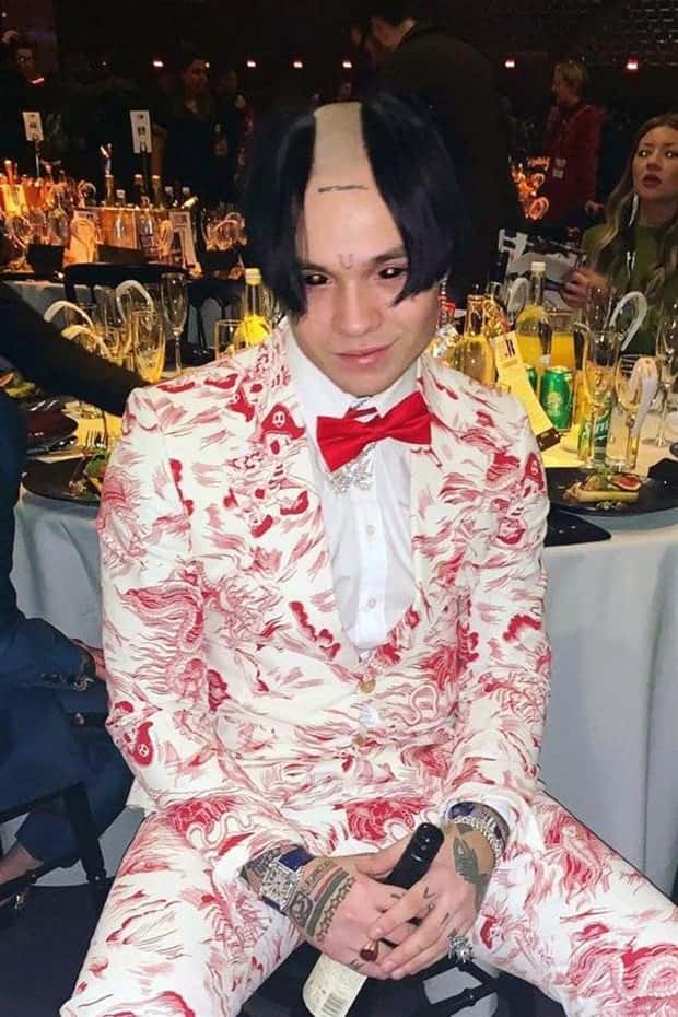 Strange Haircuts that Cannot Go Unnoticed #36 (26 photos)