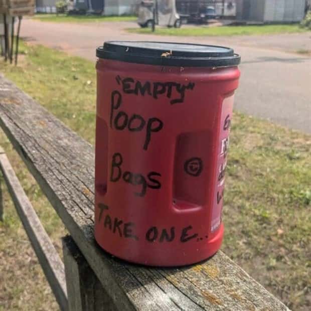 Awkward Quotation Marks Make It Sketchy (30 photos)