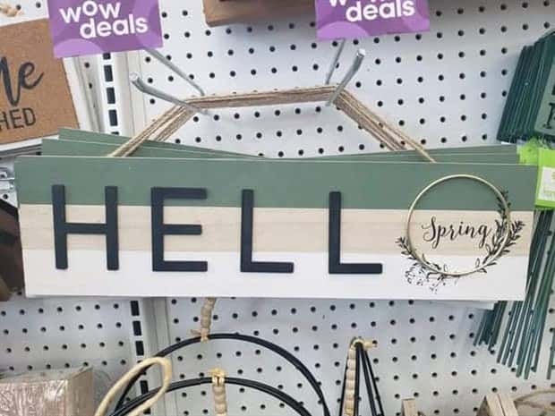Badly Designed Signs That Fail Hard (26 photos)