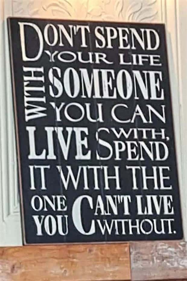 Badly Designed Signs That Fail Hard (26 photos)