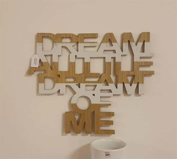 Badly Designed Signs That Fail Hard (26 photos)