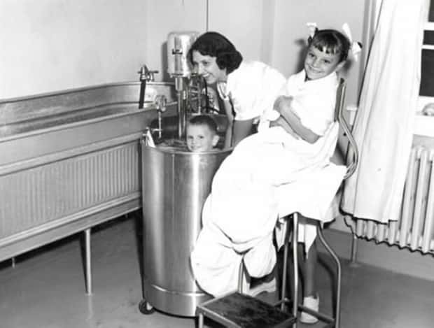 Creepy Medical Devices of the Past (23 photos)