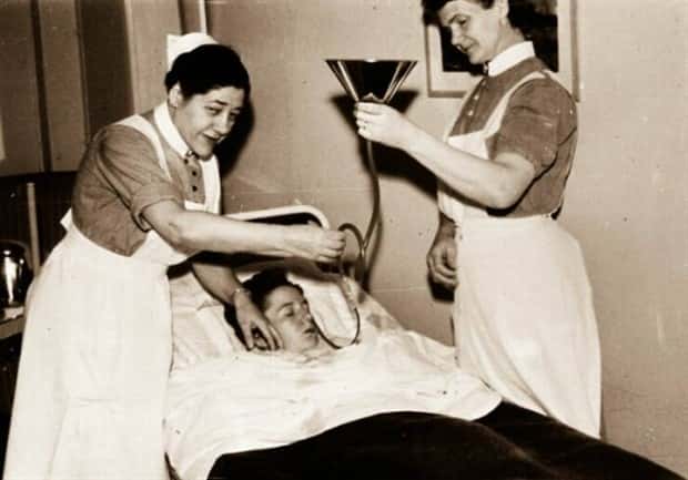 Creepy Medical Devices of the Past (23 photos)
