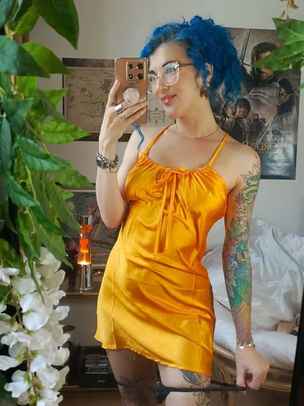 Hot Girls with Glasses #28 (23 photos)