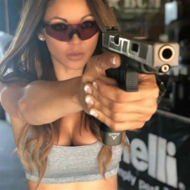Hot Girls with Guns #17 (24 photos)