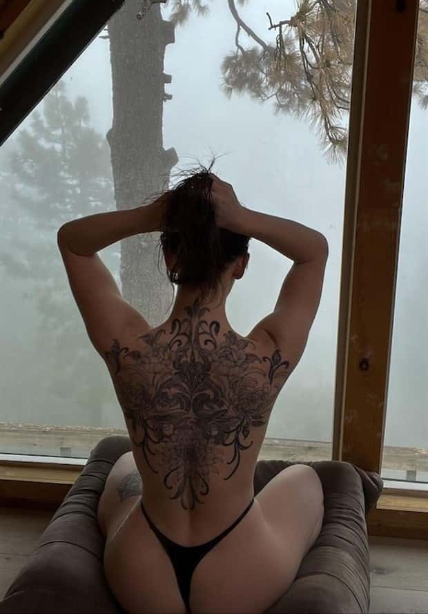 hot inked girls 8 Hot Tattooed Girls #27 (23 photos)