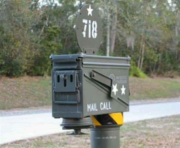 Quirky Mailboxes With Creative Charm (22 photos)