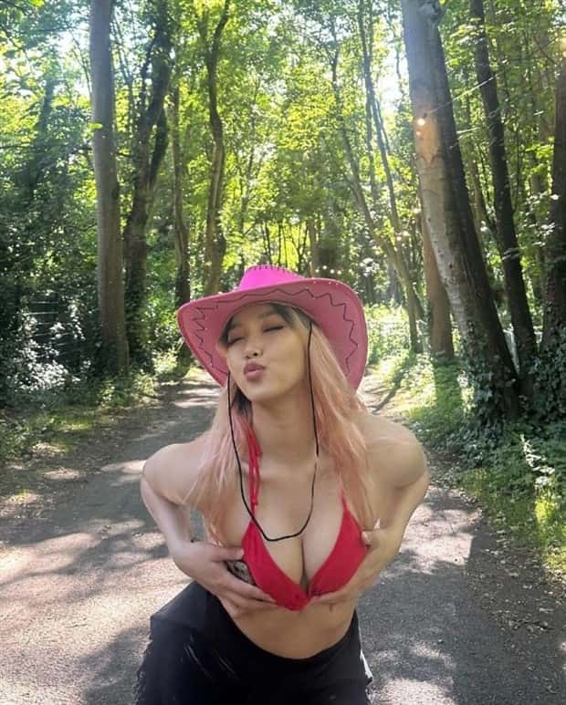 Hot Girls from Mongolia #2 (32 photos)