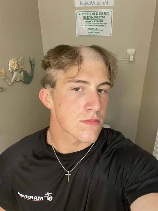 Strange Haircuts that Cannot Go Unnoticed #37 (23 photos)