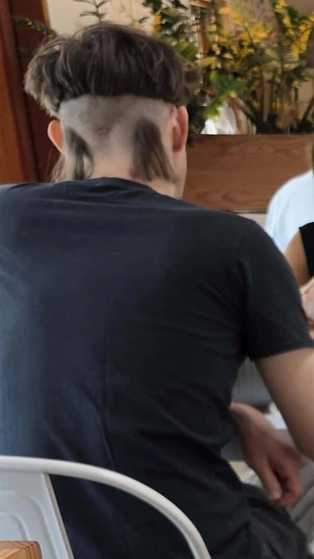 Strange Haircuts that Cannot Go Unnoticed #37 (23 photos)