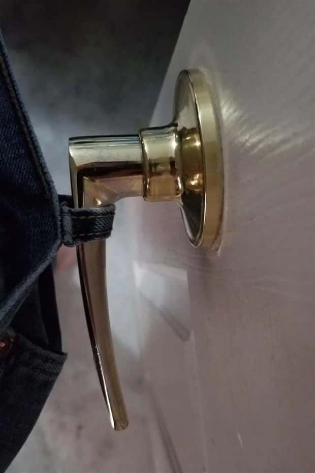 annoying moments 16 Painfully Annoying Moments We All Know (22 photos)