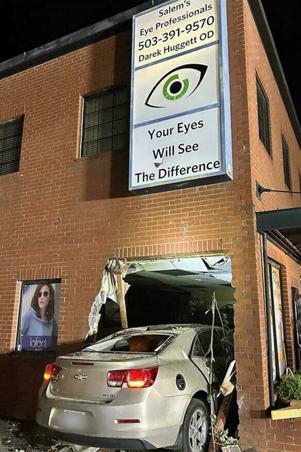 When Ads Accidentally Get Too Awkward (34 photos)