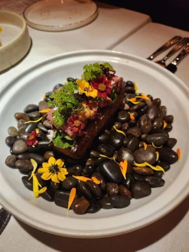 Very Strange Food Serving #26 (25 photos)