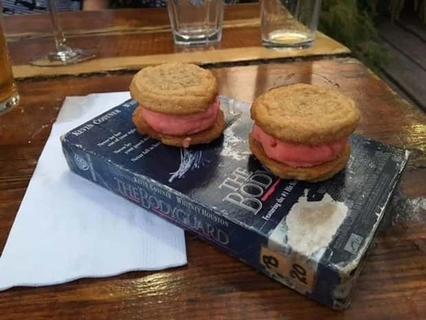 Very Strange Food Serving #26 (25 photos)
