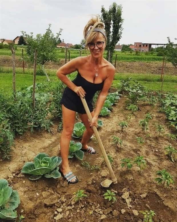 Russian Countryside Girls (23 photos)