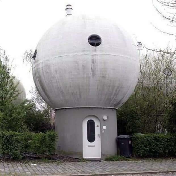Strange Dutch Houses #3 (22 photos)