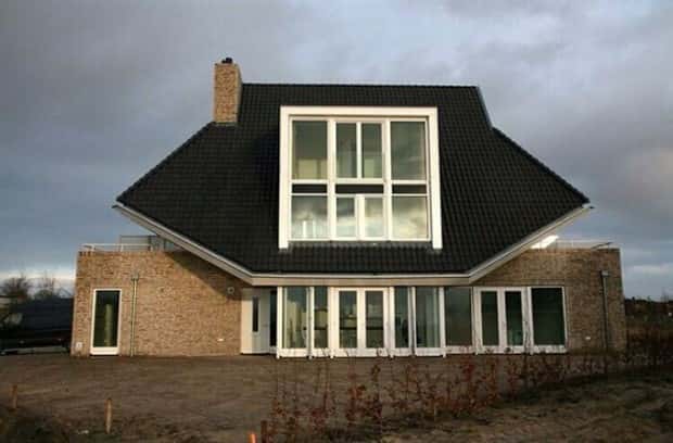 Strange Dutch Houses #3 (22 photos)