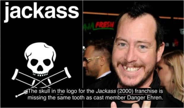 hidden detail in films 12 26 Hidden Details in Iconic Movies (26 photos)