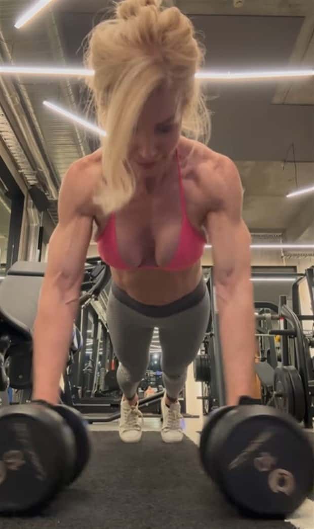 Gym Loving Granny Seeking Younger Romance (19 photos)