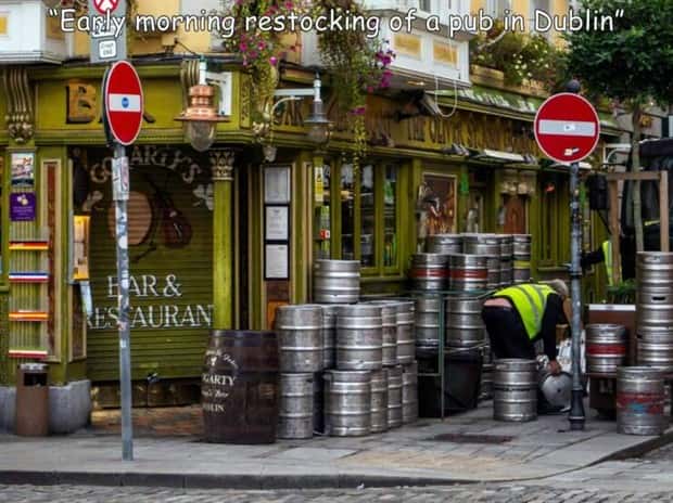 Interesting Pictures with Captions #171 (25 photos)